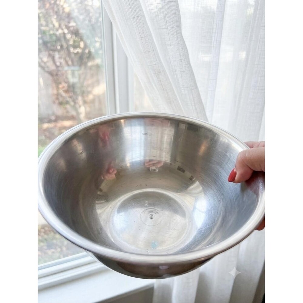 Oneida Paul Revere Reproduction Silver Bowl with Plastic Liner 8.3"